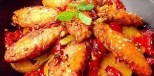 干鍋鳳翅火鍋怎么做？干鍋鳳翅火鍋秘籍配方及制作方法